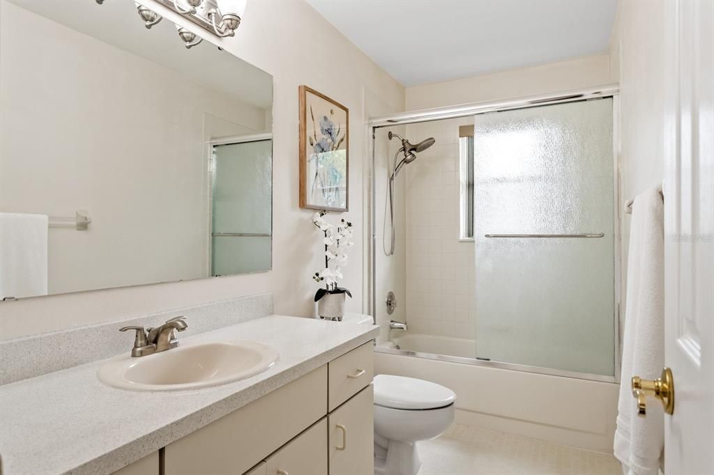 Activo con contrato: $429,000 (4 camas, 3 baños, 2023 Pies cuadrados)