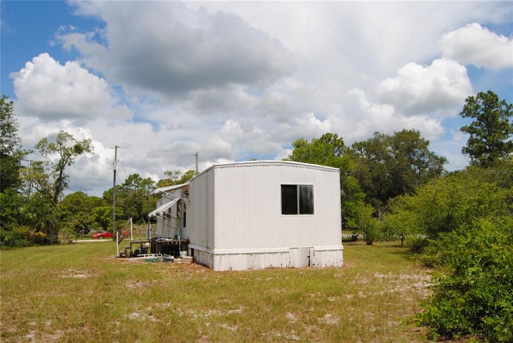 For Sale: $125,000 (3 beds, 2 baths, 924 Square Feet)