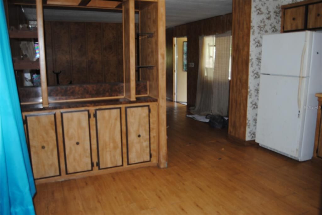 For Sale: $125,000 (3 beds, 2 baths, 924 Square Feet)