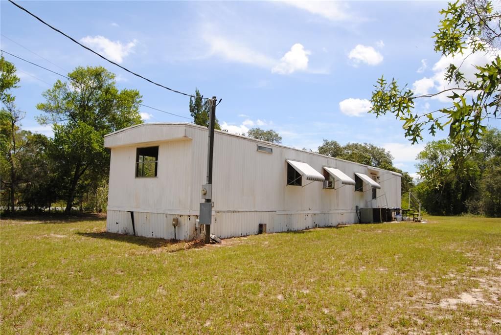 For Sale: $125,000 (3 beds, 2 baths, 924 Square Feet)