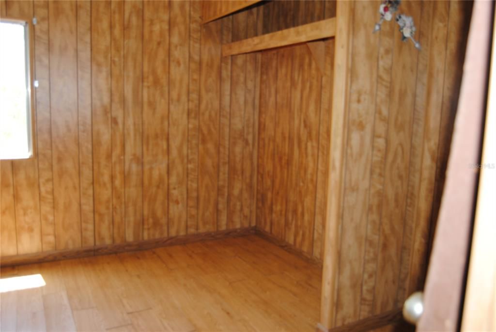 For Sale: $125,000 (3 beds, 2 baths, 924 Square Feet)