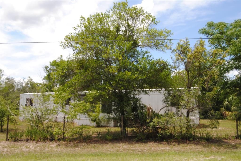 For Sale: $125,000 (3 beds, 2 baths, 924 Square Feet)