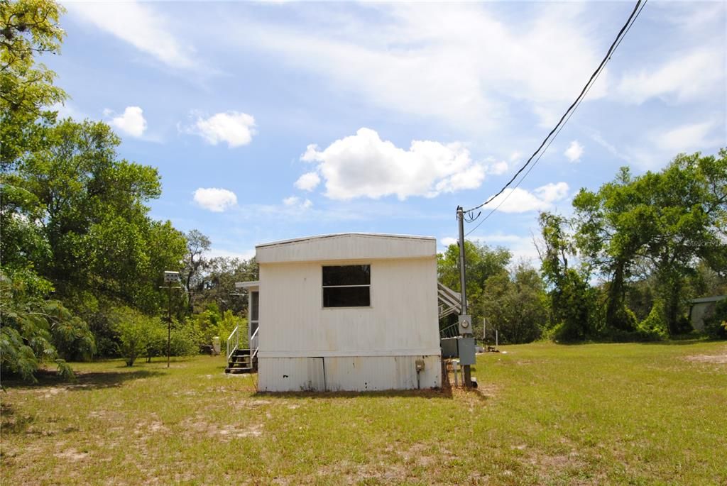 For Sale: $125,000 (3 beds, 2 baths, 924 Square Feet)