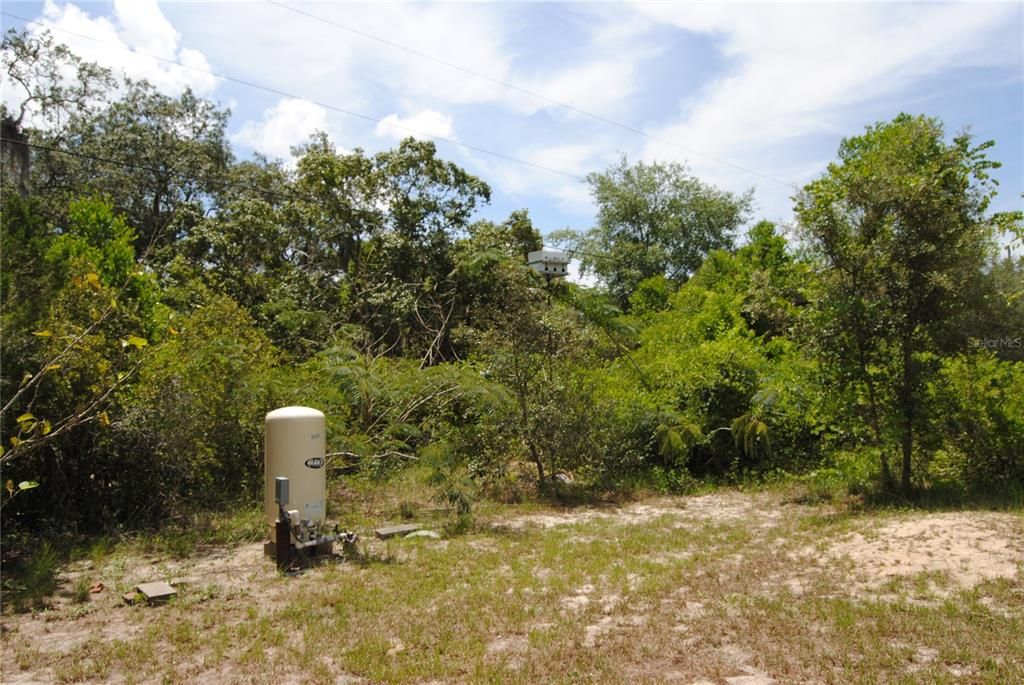 For Sale: $125,000 (3 beds, 2 baths, 924 Square Feet)