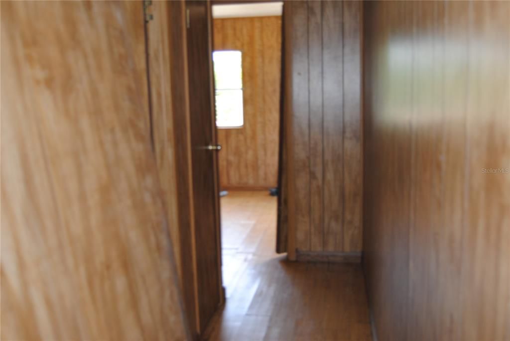 For Sale: $125,000 (3 beds, 2 baths, 924 Square Feet)