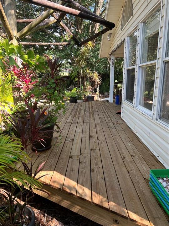 Activo con contrato: $229,900 (3 camas, 2 baños, 1366 Pies cuadrados)