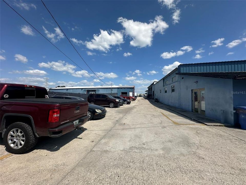 For Sale: $6,900,000 (5.27 acres)