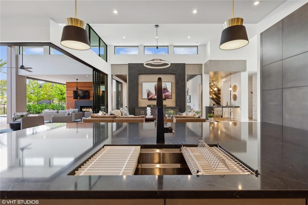 待售: $4,975,000 (3 贝兹, 4 浴室, 4410 平方英尺)