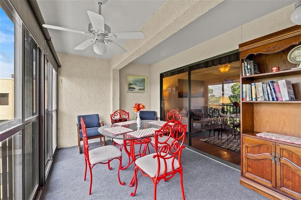 出租: $2,400 (2 贝兹, 2 浴室, 1125 平方英尺)