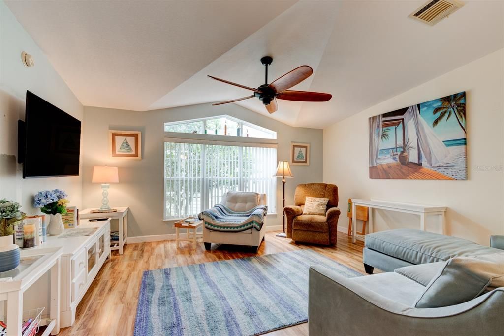 待售: $304,900 (3 贝兹, 2 浴室, 1754 平方英尺)