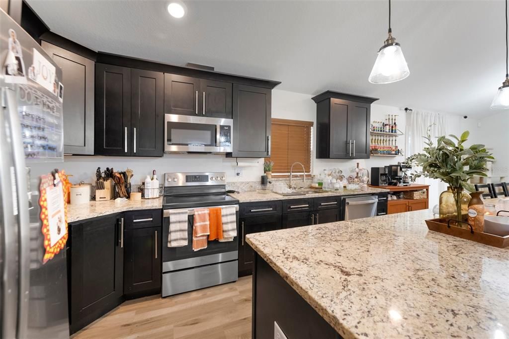 For Rent: $1,875 (3 beds, 2 baths, 1460 Square Feet)