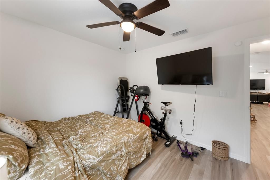 For Rent: $1,875 (3 beds, 2 baths, 1460 Square Feet)