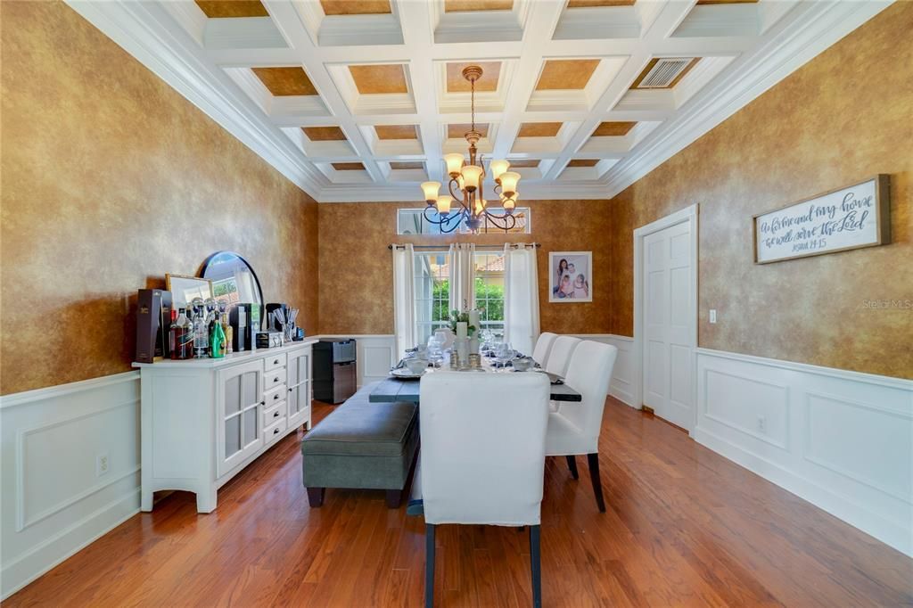 待售: $1,575,000 (5 贝兹, 3 浴室, 5573 平方英尺)