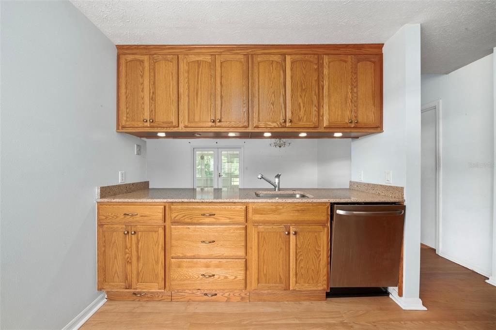 En Venta: $329,900 (3 camas, 2 baños, 1206 Pies cuadrados)