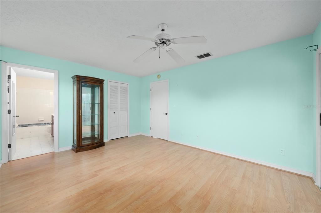 En Venta: $329,900 (3 camas, 2 baños, 1206 Pies cuadrados)