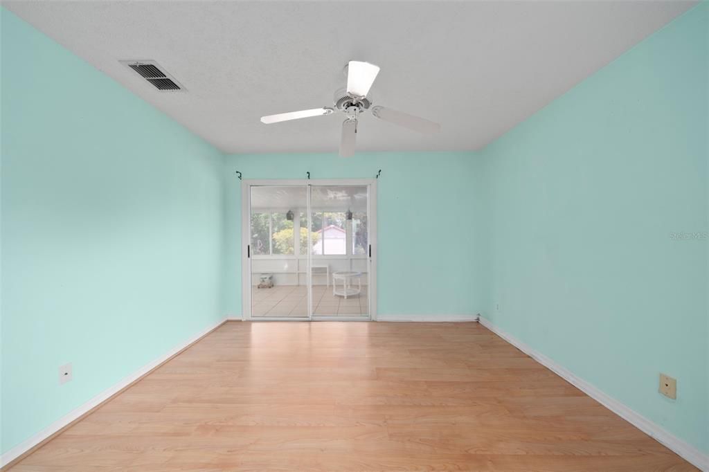 En Venta: $329,900 (3 camas, 2 baños, 1206 Pies cuadrados)