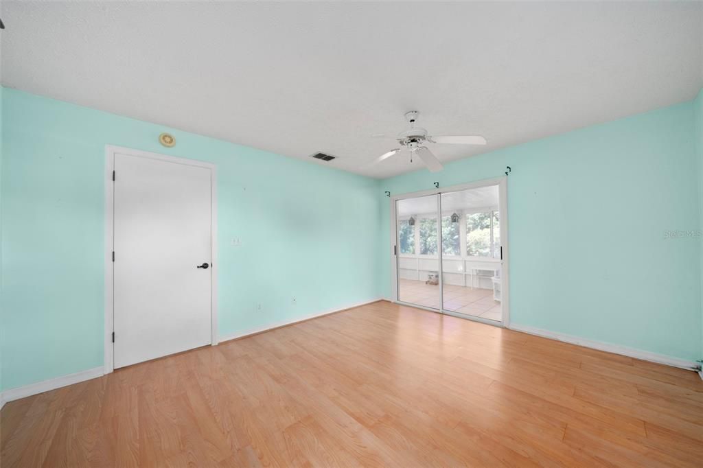 En Venta: $329,900 (3 camas, 2 baños, 1206 Pies cuadrados)