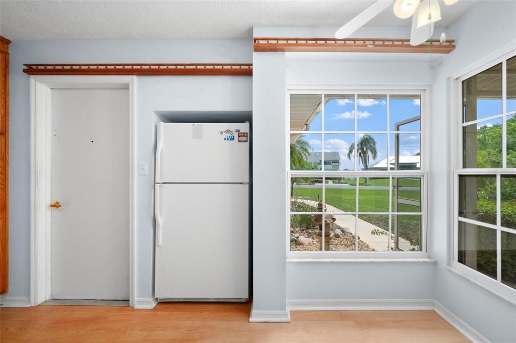 En Venta: $329,900 (3 camas, 2 baños, 1206 Pies cuadrados)