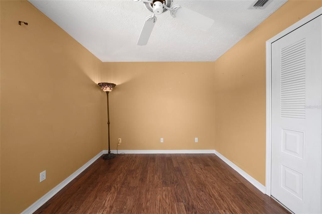 En Venta: $329,900 (3 camas, 2 baños, 1206 Pies cuadrados)