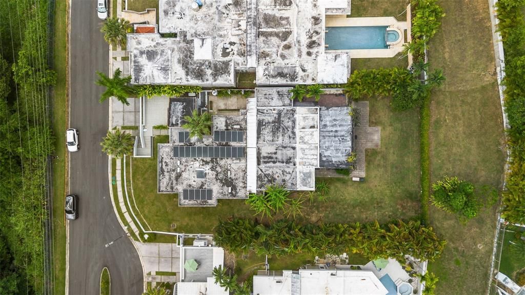 Под контрактом: $1,373,000 (4 спален, 2 ванн, 3129 Квадратных фут)