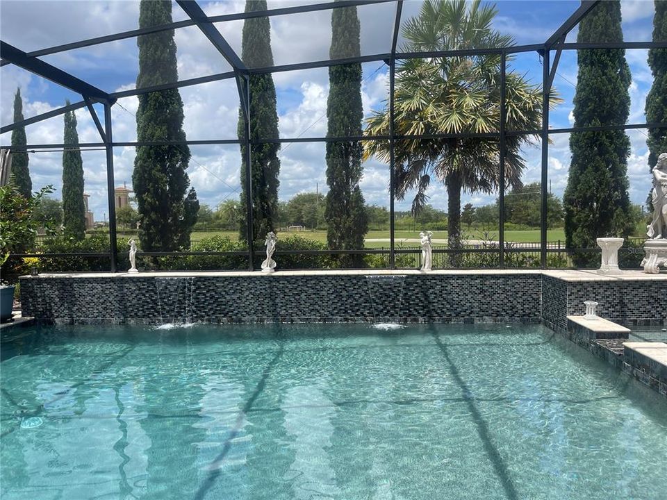 На продажу: $925,000 (5 спален, 3 ванн, 3711 Квадратных фут)