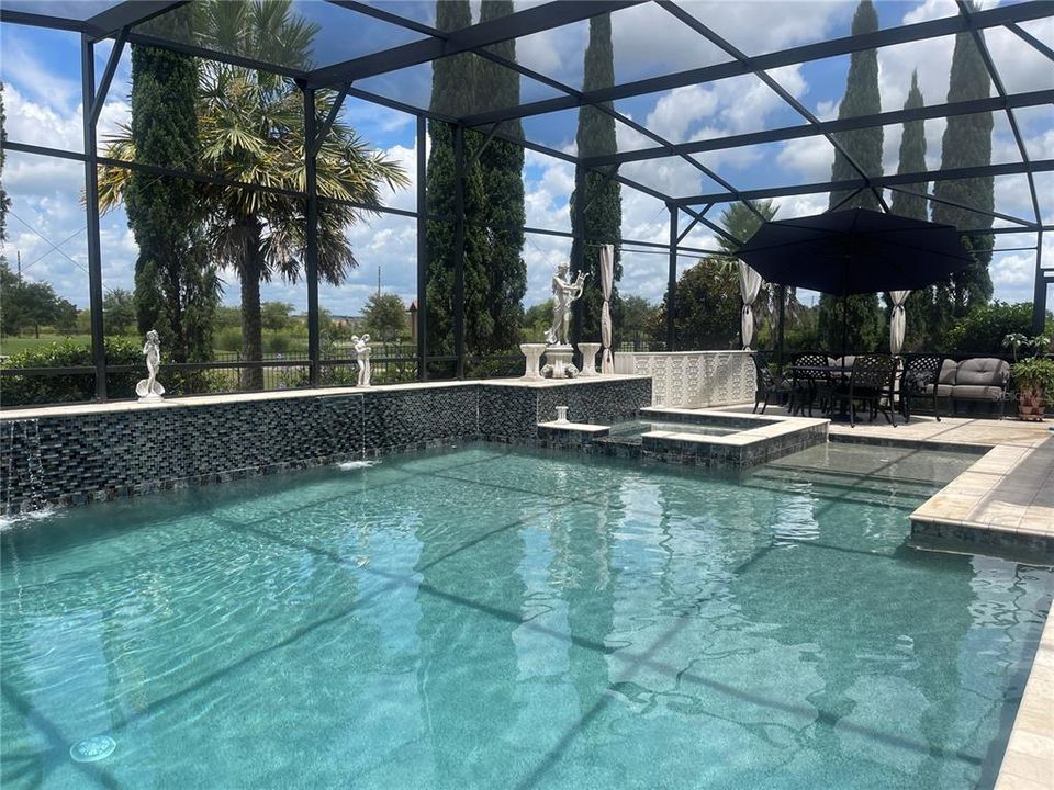 На продажу: $925,000 (5 спален, 3 ванн, 3711 Квадратных фут)