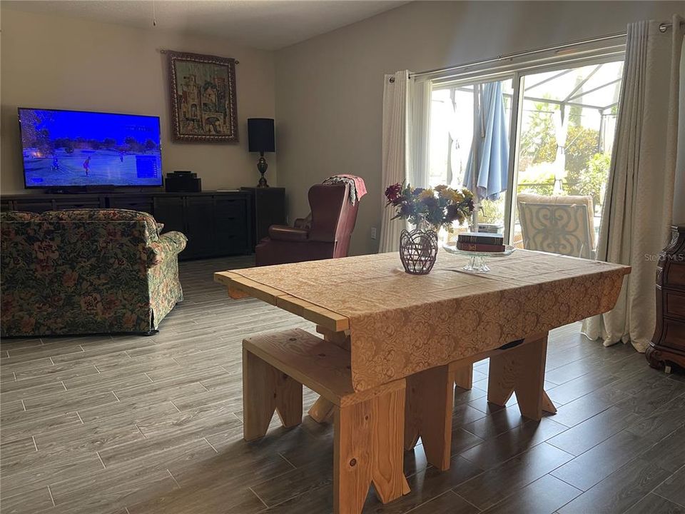 На продажу: $925,000 (5 спален, 3 ванн, 3711 Квадратных фут)