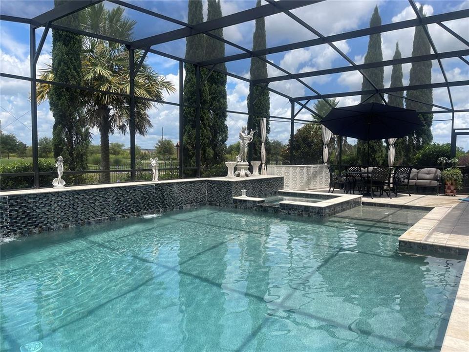 На продажу: $925,000 (5 спален, 3 ванн, 3711 Квадратных фут)