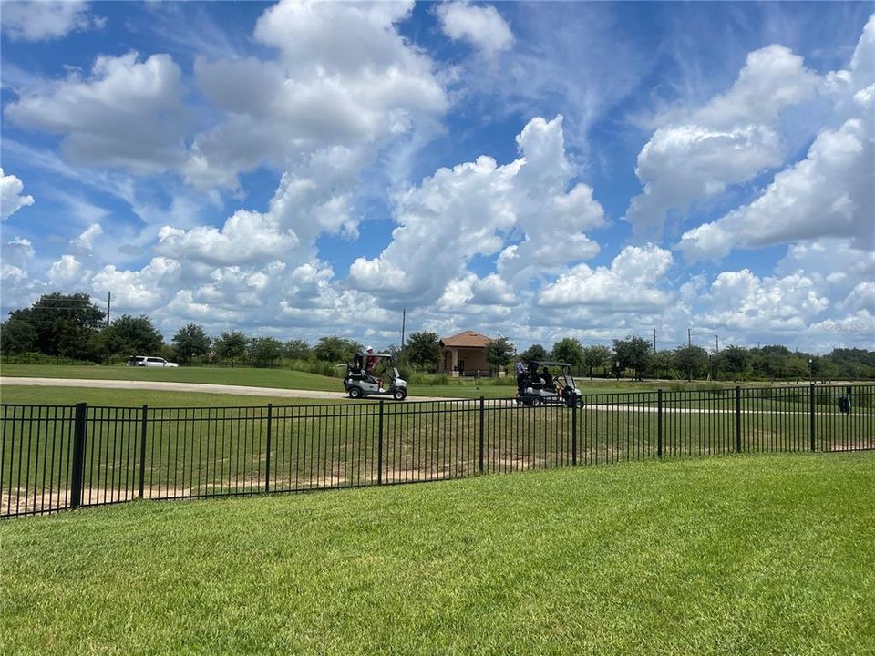 На продажу: $925,000 (5 спален, 3 ванн, 3711 Квадратных фут)