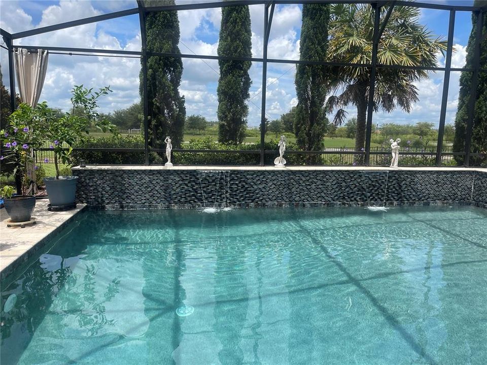 На продажу: $925,000 (5 спален, 3 ванн, 3711 Квадратных фут)