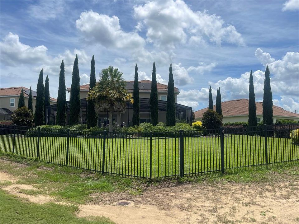 На продажу: $925,000 (5 спален, 3 ванн, 3711 Квадратных фут)