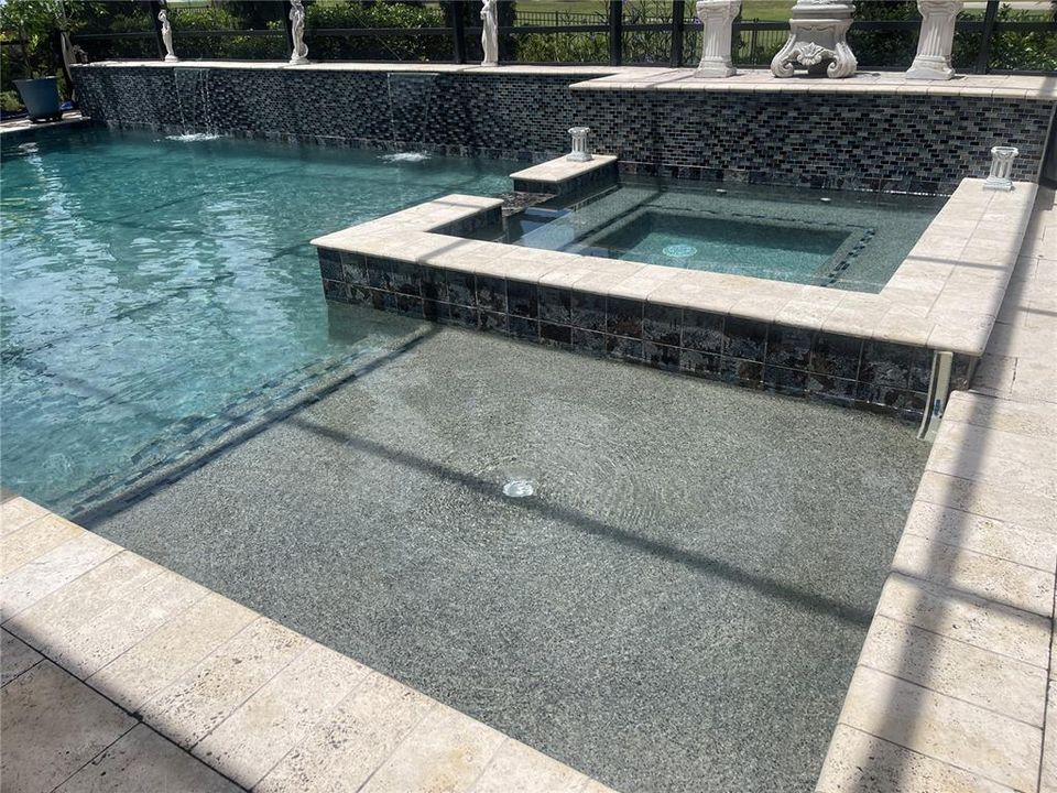 На продажу: $925,000 (5 спален, 3 ванн, 3711 Квадратных фут)