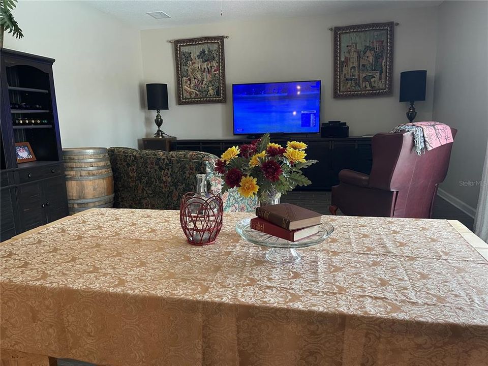 На продажу: $925,000 (5 спален, 3 ванн, 3711 Квадратных фут)