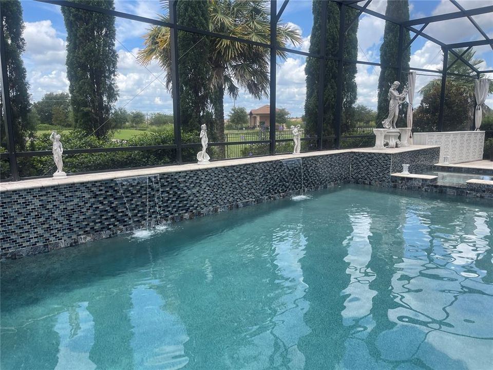 На продажу: $925,000 (5 спален, 3 ванн, 3711 Квадратных фут)