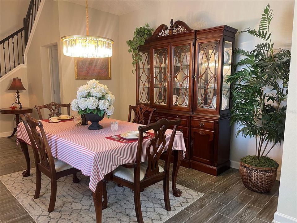 На продажу: $925,000 (5 спален, 3 ванн, 3711 Квадратных фут)