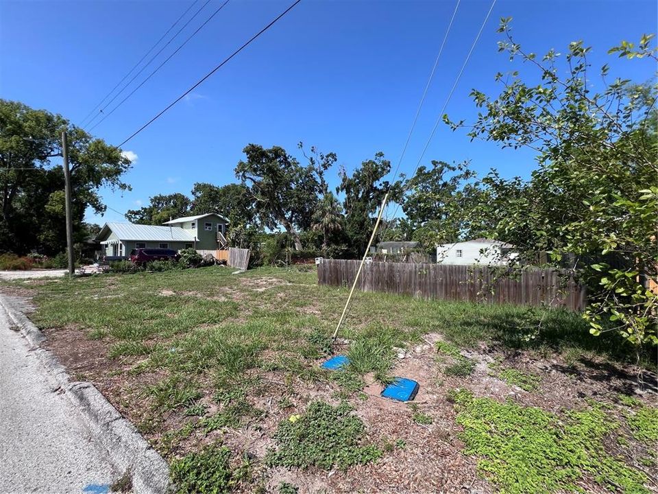 待售: $90,000 (0.17 acres)