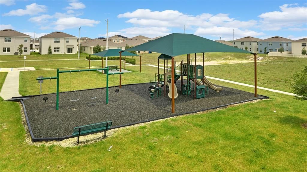 For Sale: $449,000 (4 beds, 3 baths, 2670 Square Feet)