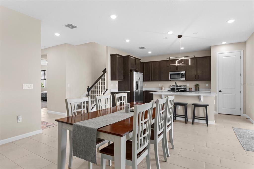 For Sale: $449,000 (4 beds, 3 baths, 2670 Square Feet)