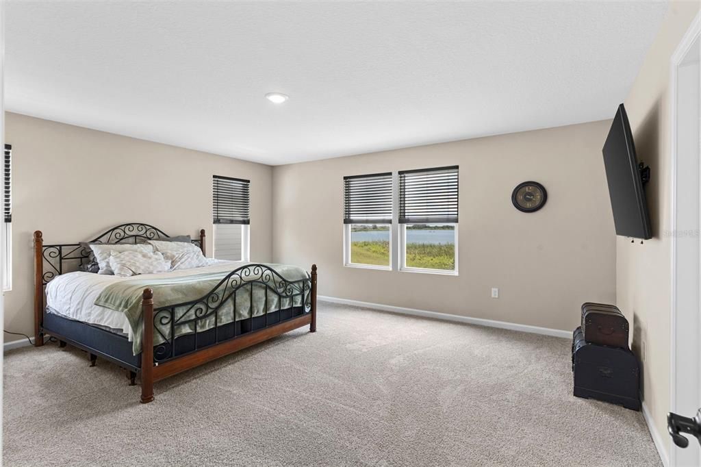 For Sale: $449,000 (4 beds, 3 baths, 2670 Square Feet)