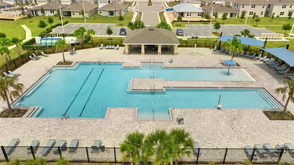 For Sale: $449,000 (4 beds, 3 baths, 2670 Square Feet)