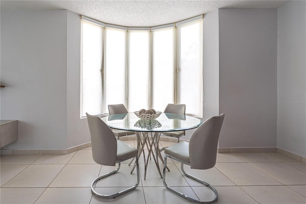 En Venta: $895,000 (4 camas, 4 baños, 0 Pies cuadrados)