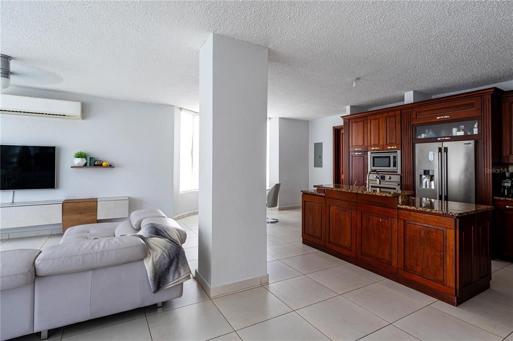 En Venta: $895,000 (4 camas, 4 baños, 0 Pies cuadrados)