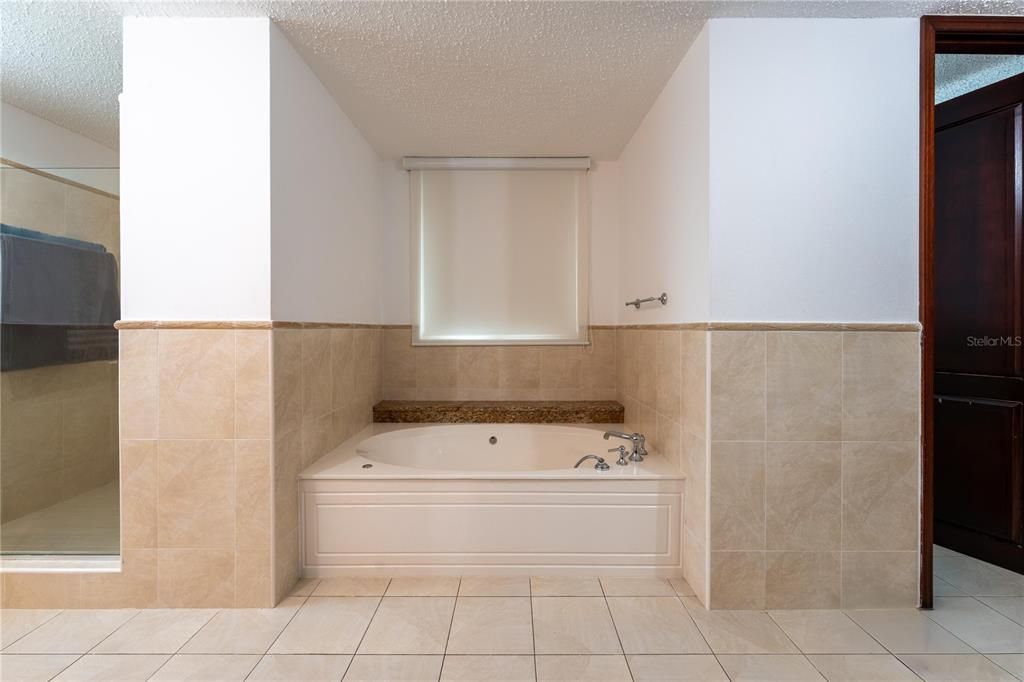 En Venta: $895,000 (4 camas, 4 baños, 0 Pies cuadrados)