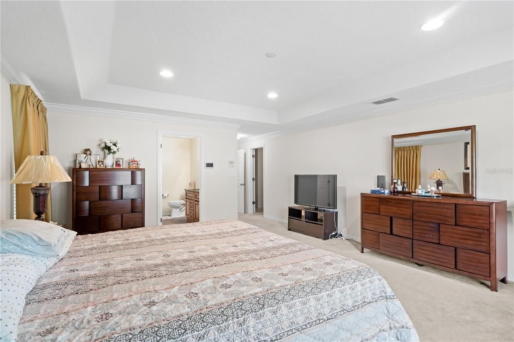 For Sale: $469,900 (4 beds, 2 baths, 2773 Square Feet)