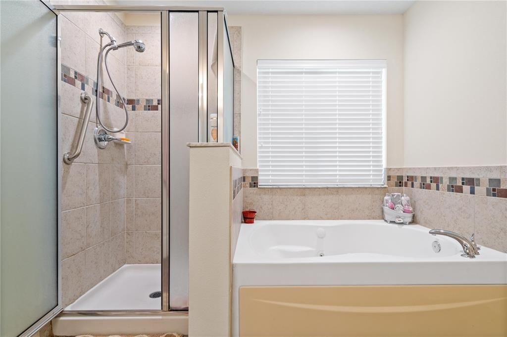 For Sale: $469,900 (4 beds, 2 baths, 2773 Square Feet)