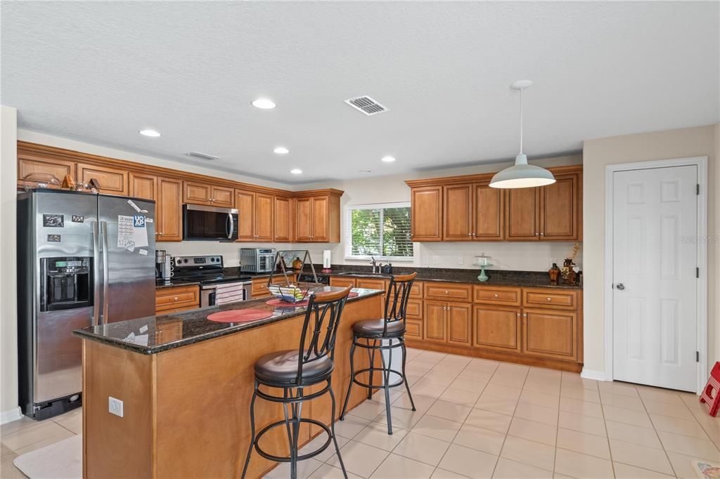 For Sale: $469,900 (4 beds, 2 baths, 2773 Square Feet)