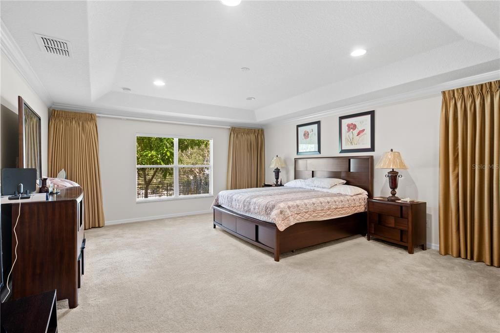 For Sale: $469,900 (4 beds, 2 baths, 2773 Square Feet)