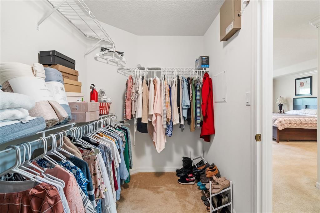 For Sale: $469,900 (4 beds, 2 baths, 2773 Square Feet)