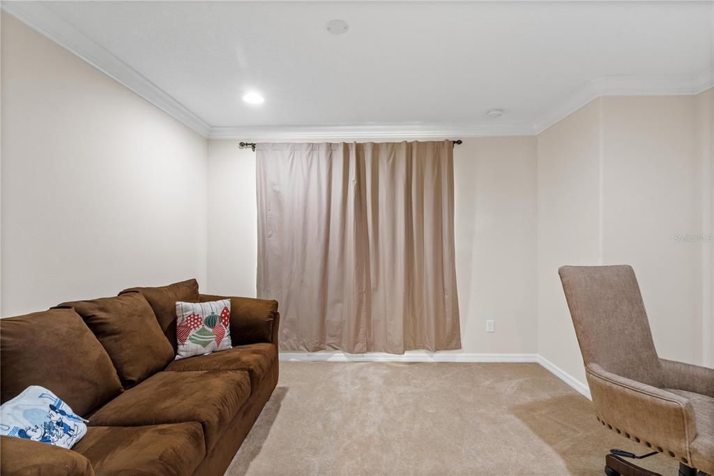 For Sale: $469,900 (4 beds, 2 baths, 2773 Square Feet)