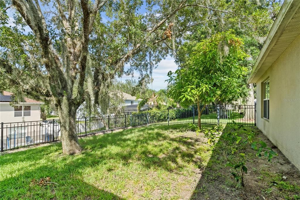 For Sale: $469,900 (4 beds, 2 baths, 2773 Square Feet)